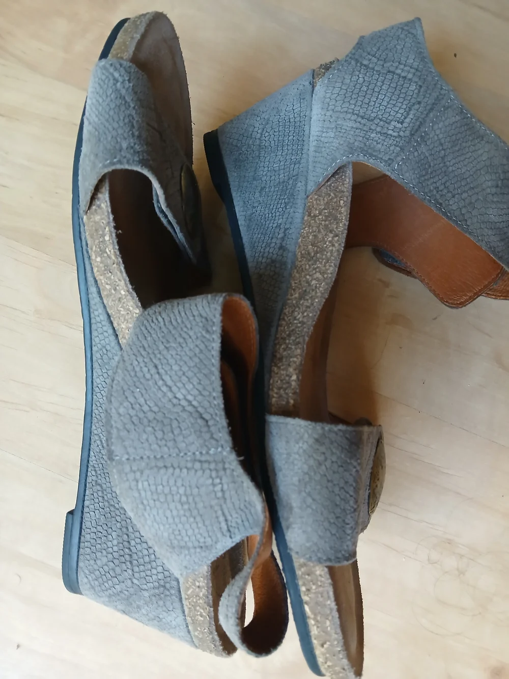 Taos Footwear Gray Suede Slide Sandals with Brass Accents 9-9.5